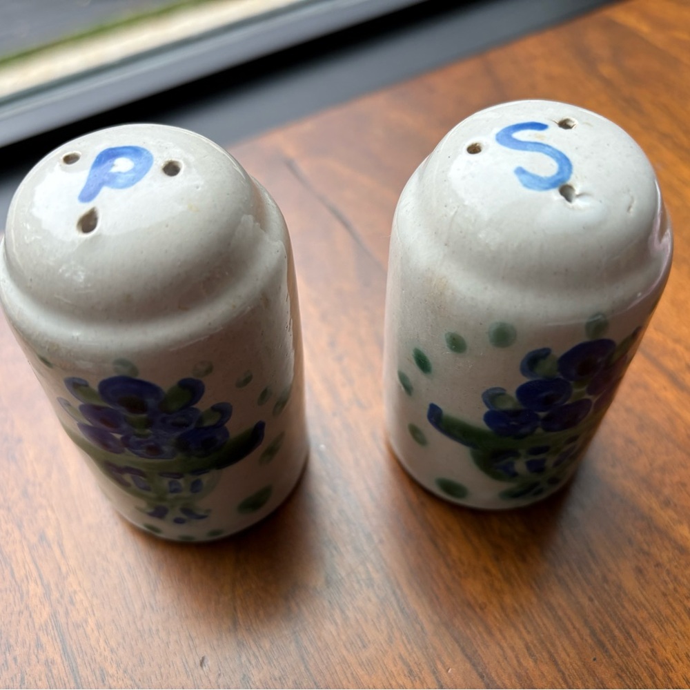 Ma Hadley salt and pepper shakers
